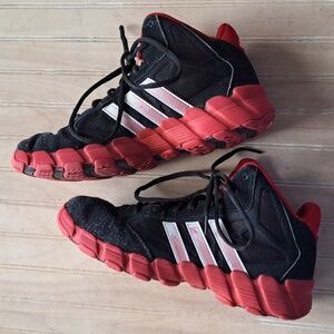 ADIDAS Shake 'Em Youth Basketball Shoes Red/Black Lace-Up Lightweight Athletic